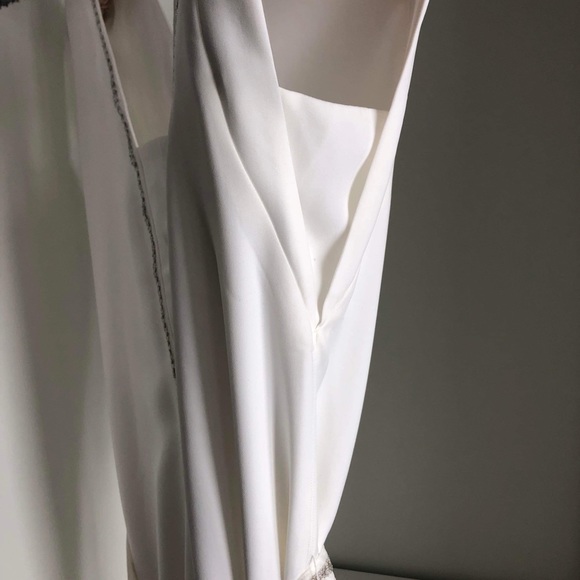 Beautiful white dress - Picture 12 of 16